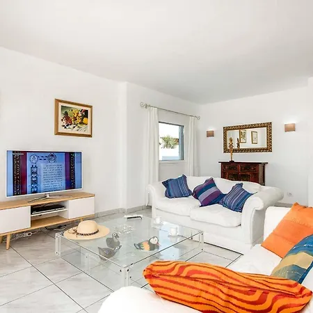 Arcelia Villa